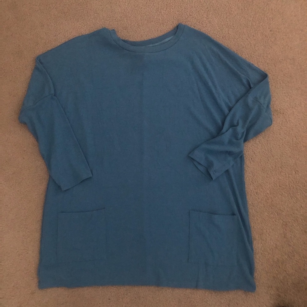 Relaxed  Knit Top with Front Pockets made long comfortable lounge or casual
